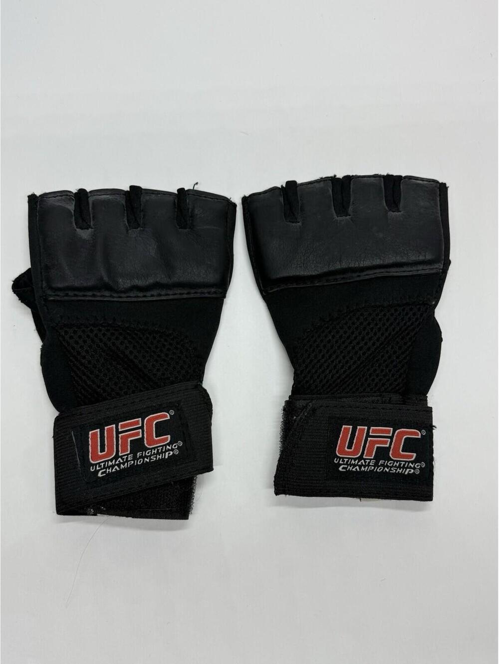 UFC Official Ultimate Fighting Championship Fitness MMA Gloves Black S/M